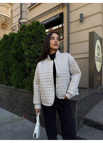 Молочна демісезонна жіноча утеплена куртка-бомбер оверсайз MonCher