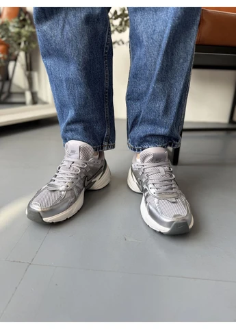 Сірі літні кросівки nike v2k runtekk metallic grey найк в2к рантек сірі No Brand