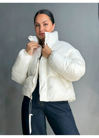Белая демисезонная куртка женская 8606 короткая пуффер с воротником белая HAIZIYUAN