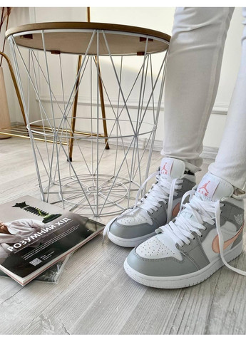 Розовые демисезонные кроссовки мужские nike air jordan 1 retro mid light grey shell pink найк аир джордан No Brand
