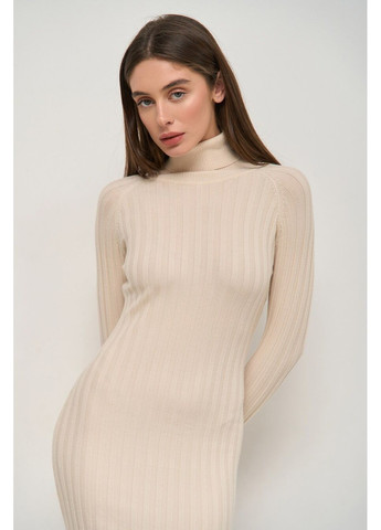 Бежевое платье водолазка в цвете milk chocolate Solmar