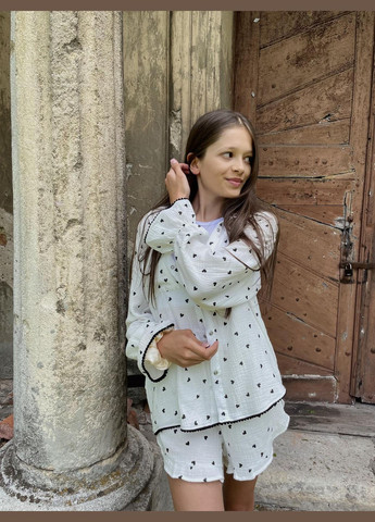 Білий літній комплект серця чорний у білизняному стилі, з сорочкою, трійка, з шортами IRmAS оверсайз