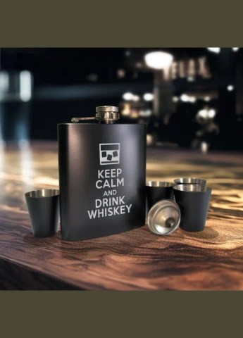 Набір: чорна фляга з чарками "Keep calm and drink whiskey", дерев'яна подарункова коробка з гравіюванням BeriDari (387143851)