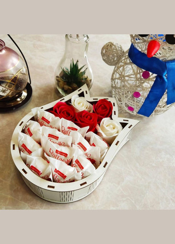 Подарунковий міні боксик із Raffaello і троянд для дівчини (ar3\1) No Brand (315888854)