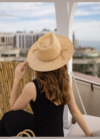 Літній солом'яний капелюх Федора Бао з тонким плетінням TROPICANA з ланцюжком, пірсингом та декором No Brand (325484542)