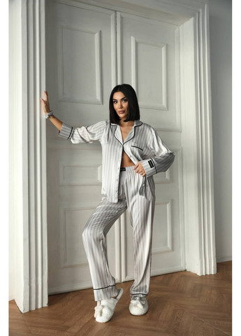 Серая сатиновая пижама в серую полоску No Brand