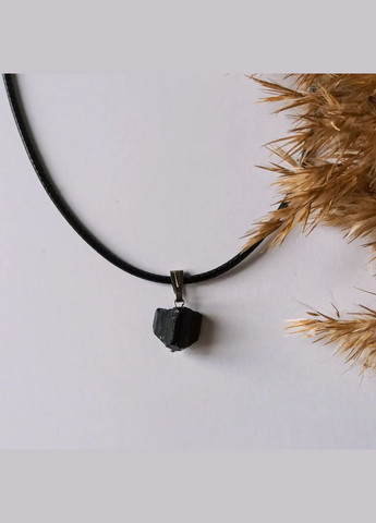 натуральний камінь Турмалін Шерл Міні (асорті) 10мм+- на шнурі L-45-50см No Brand Кулон (323654082)