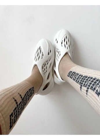 Білі кросівки чоловічі adidas yeezy boost foam runner white адідас ізі буст білі демісезон No Brand