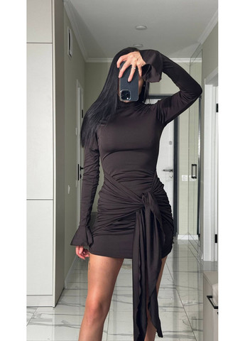 Коричнева кежуал міні сукня зі шлейфом зі шлейфом Adelante однотонна