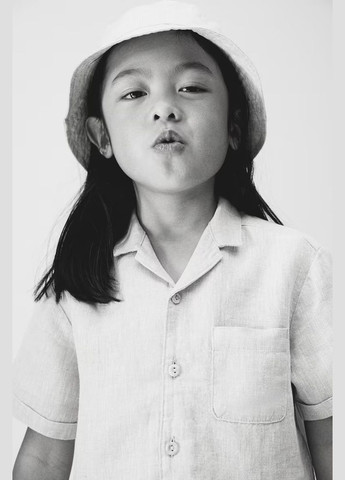 Бежевий літній костюм із льону (шорти, сорочка) H&M