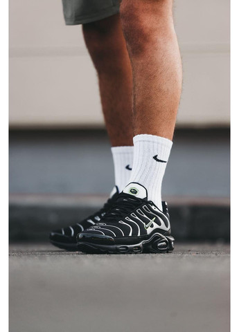 Серые демисезонные кроссовки мужские nike air max tn plus black green найк аир макс тн плюс No Brand