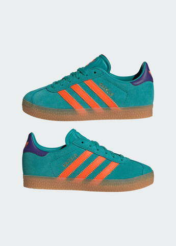 Зелені всесезонні кросівки gazelle adidas