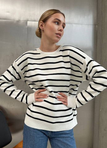 Черно-белый демисезонный базовый свитер в полоску джемпер Україна