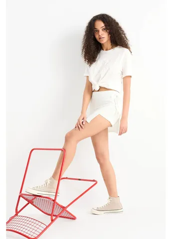 Белая кэжуал однотонная юбка мини C&A