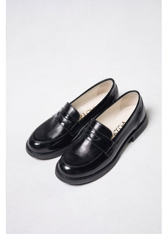 Стильные черные лаковые туфли Villomi