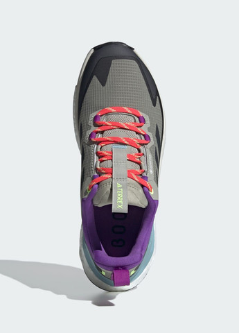 Зеленые всесезонные кроссовки для хайкинга terrex free hiker 2.0 low gore-tex adidas