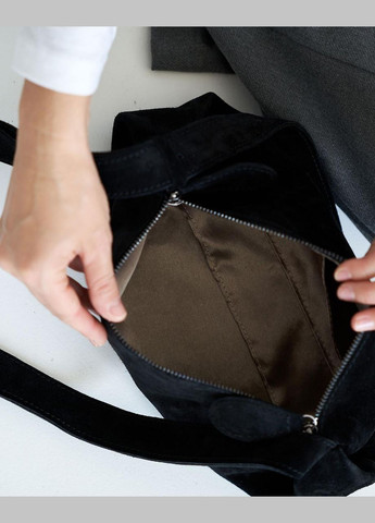 Жіноча сумка з підкладкою і внутрішньою кишенею на блискавці чорна «Мей» WeLassie (307286836)