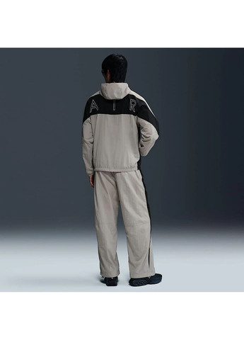 Черная куртка мужская air beige/black Nike