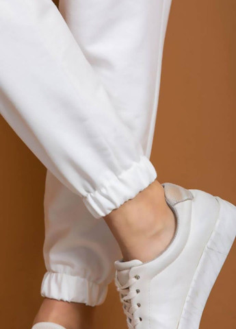 Белые спортивные демисезонные брюки Forstime