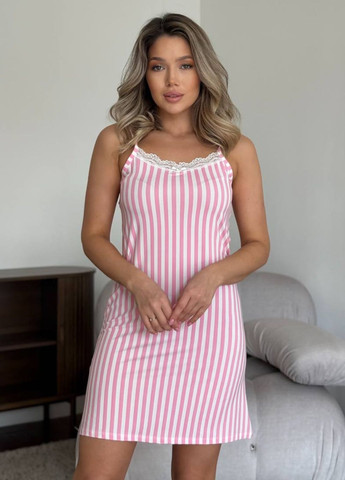 Домашня нічна сорочка на бретельках в смужку та прикрашена мереживом Tik-Tak (325812091)