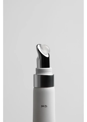 Блеск для губ с ароматом сливочно-кокосового крема LIP GLOSS LACE 12 мл Unico (384662195)