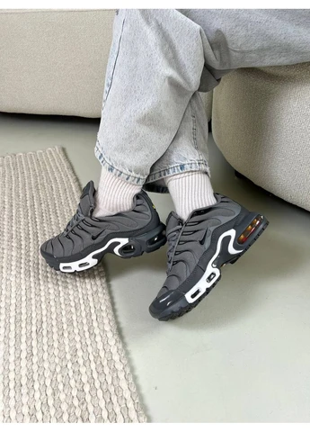 КРОССОВКИ ЖЕНСКИЕ NIKE TN DARK GREY НАЙК ТН АИР МАКС ПЛЮС ЧЕРНЫЕ No Brand чёрные демисезоны (391964517)