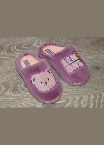Фиолетовые комнатные тапочки для девочки с мишкой фиолетовые Jomix с аппликацией