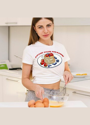 Футболка жіноча біла з оригінальним принтом у подарунок мамі "Мамині оладки найсмачніші" Кавун футболка (316304333)