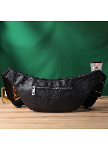 Чоловіча шкіряна сумка на пояс бананка через плече для телефону та документів середня Чорний 38786 Shvigel (353302632)