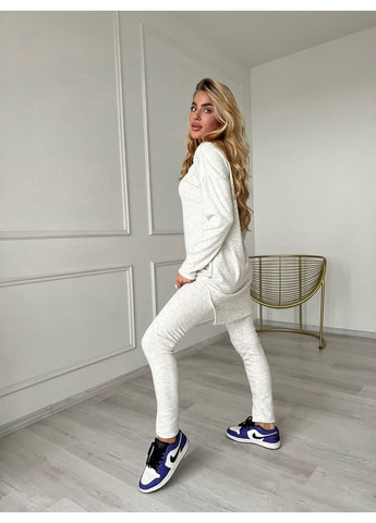 Жіночий трикотажний костюм на хутрі No Brand (372418630)