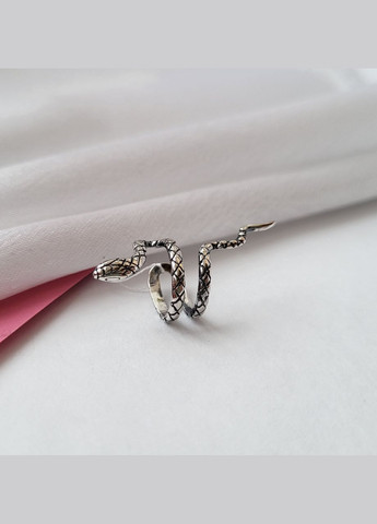 Серебряная сережка 1 шт каффа обманка Змейка без камней серебро 925 пробы Родированное 557р 1.40г No Brand (306741755)