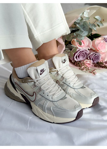 Бежевые демисезонные кроссовки мужские и женские nike runtekk orewood brown light bone | найк рунтекк оревуд бежевые No Brand