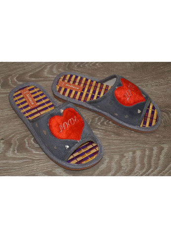 Жіночі домашні капці з бамбуковою устілкою та сердечком сірі No Brand Sollaza (291876859)