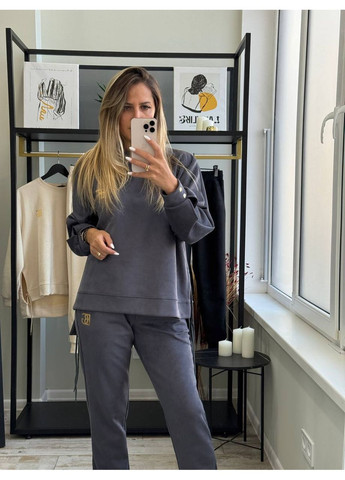 Елегантний костюм з акцентом на деталях та фасоні No Brand (370032460)