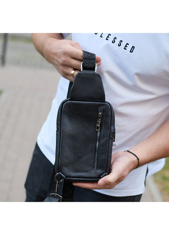 Чоловіча сумка-слінг через плече 13х20х5, бананка нагрудна з візерунком для телефону, чорна No Brand (362732441)