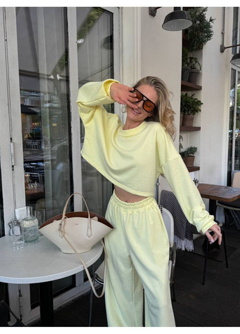 Стильний жіночий костюм осінній двійка коричневий No Brand (362419392)