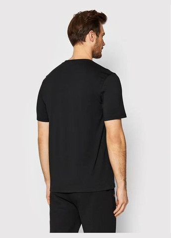 Черная мужская футболка черная с красным принтом в стиле hugo No Brand