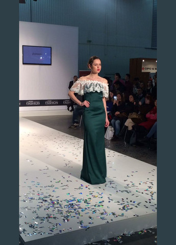 Зелена сукня жіноча Ut