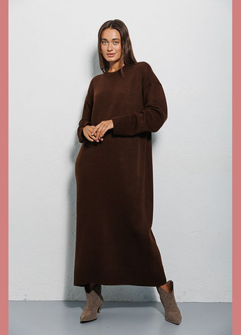 Коричнева вязана довга сукня oversize темно-молочного кольору Arjen