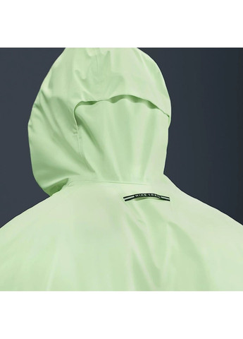 Зеленая ветровка мужская trail storm-fit adv green Nike