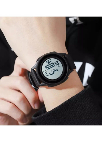 Мужские спортивные наручные часы 1893 (Черный с белым циферблатом) Skmei (314484026)