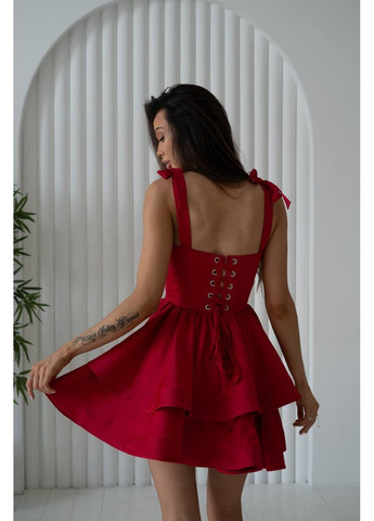 Красное праздничный мини-платье с корсетным лифом и пышной многоярусной юбкой с пышной юбкой MonCher