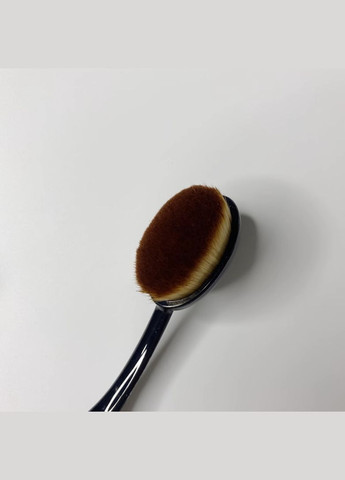 Овальна щіточка для тонального засобу з захисним ковпачком No Brand (307252357)