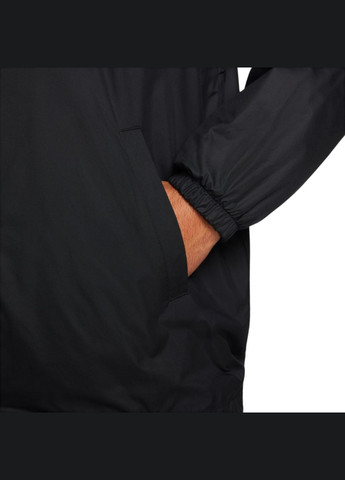 Чорна демісезонна куртка чоловіча club coaches jacket fn3316-010 Nike