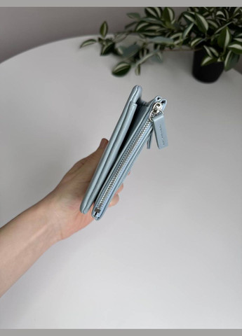 Жіночий гаманець з екошкіри на магніті середнього розміру Saralyn (296660703)