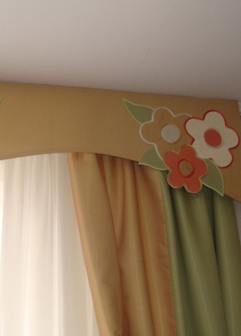 Жесткий ламбрекен с шторами Ромашки 3м салатовый (90_1ж) Firanka Kids (340111995)