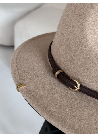 Шляпа Федора с ремешком, пирсингом, цепочкой и регулировкой размера WOOLSIA No Brand (359481393)