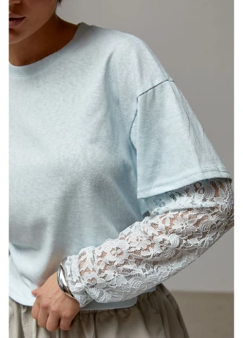Короткий однотонний лонгслів з мереживними рукавами Lurex (384346549)
