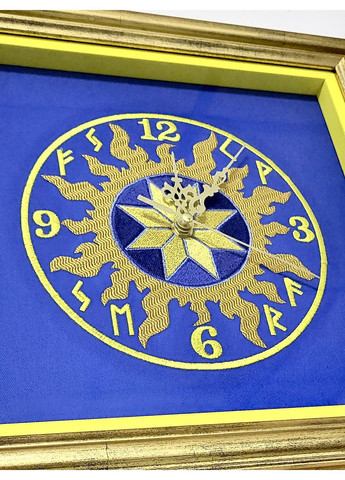 Часы оберег Tiferet NF Огненный Алатырь с рунами 35х35 см синий котон (NF0612) Tiferet-NF (371996478)