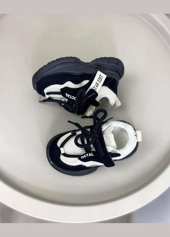 Чорні всесезонні дитячі кросівки чорні 1079 No Brand